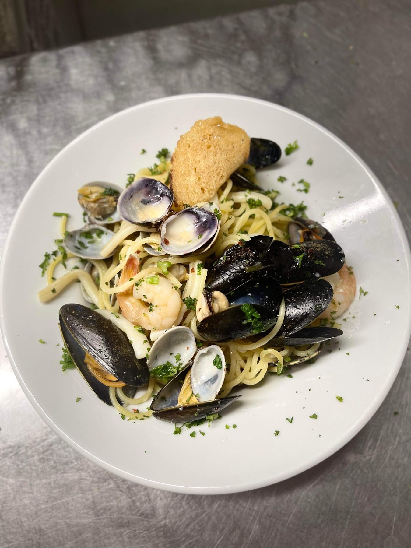 Seafood linguine with mussels and clams